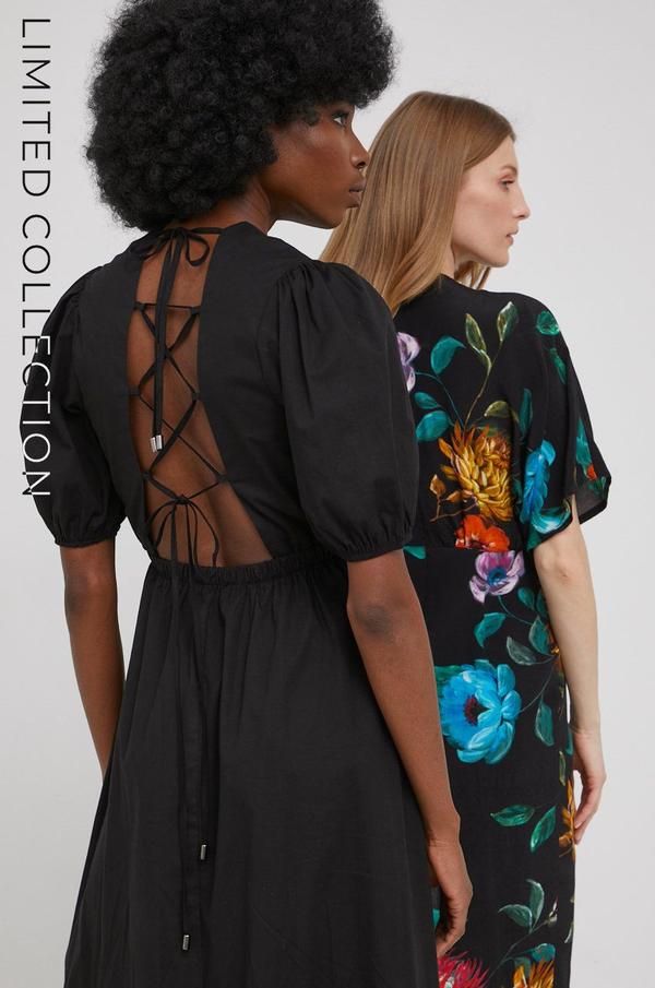 Bavlněné šaty Answear Lab x limitovaná festivalová kolekce BE BRAVE černá barva, mini