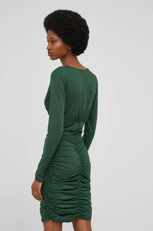 Šaty Answear Lab zelená barva, mini, přiléhavá