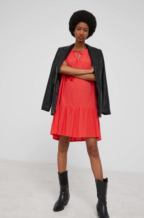 Šaty Answear Lab červená barva, mini, oversize