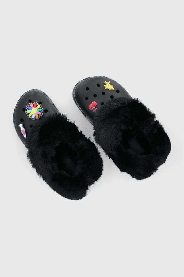 Pantofle Crocs černá barva