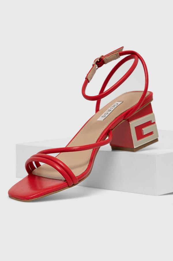 Kožené sandály Guess červená barva