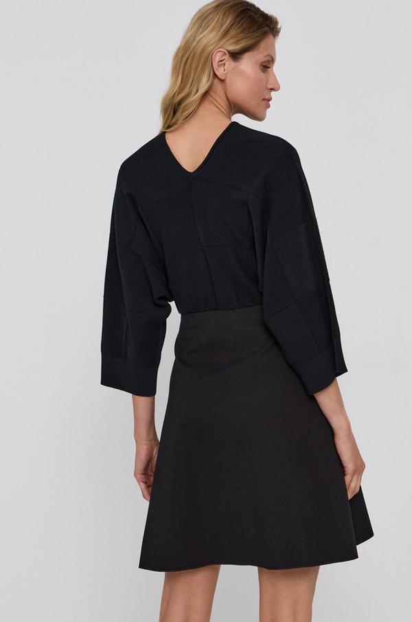 Šaty MAX&Co. černá barva, mini, áčkové
