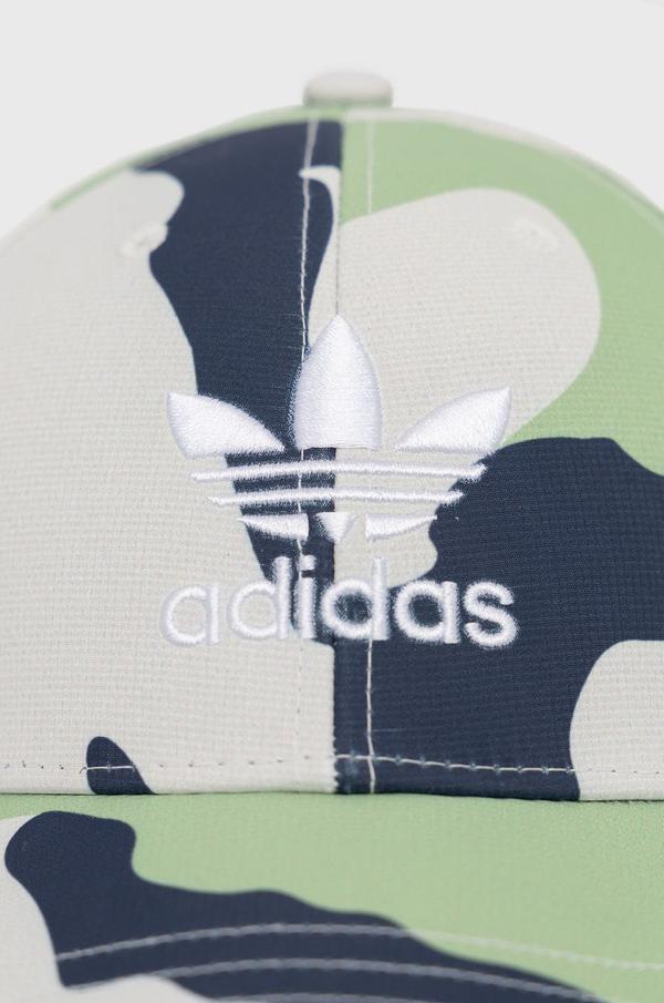 Čepice adidas Originals HD9756 zelená barva, vzorovaná