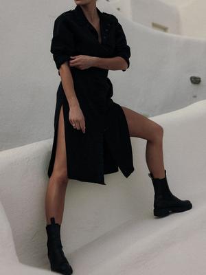 Šaty MUUV. černá barva, mini, oversize