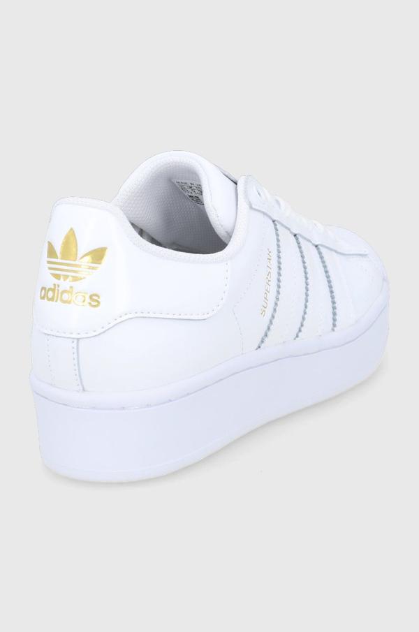 Boty adidas Originals FV3334 bílá barva, na plochém podpatku